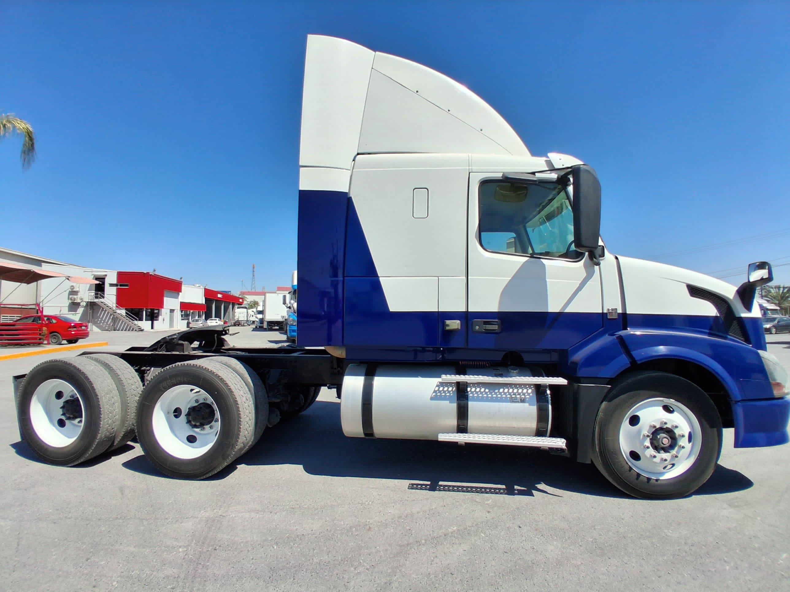 Volvo VNL  T64